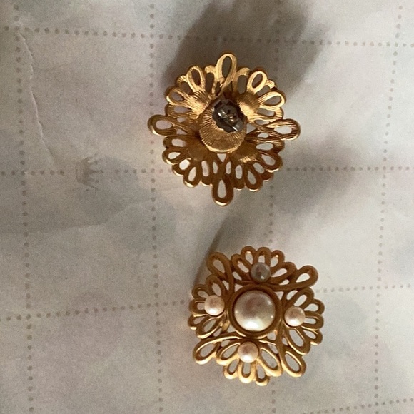 Vintage earrings pearl,gold ,pierced and stunning - Picture 3 of 3